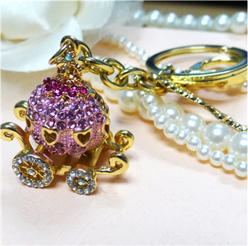 Fashionable octopus rhinestone key chains with gold plated